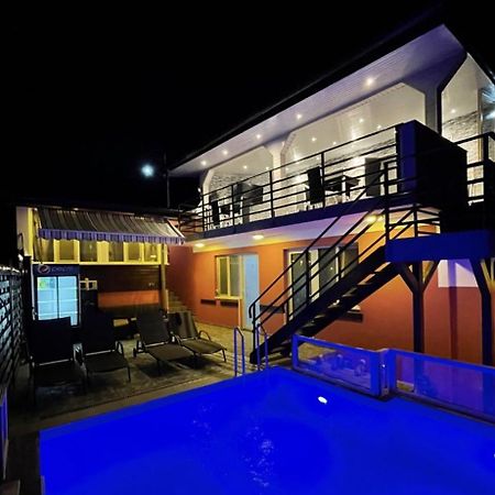Отель Casa Clau Оршова Экстерьер фото