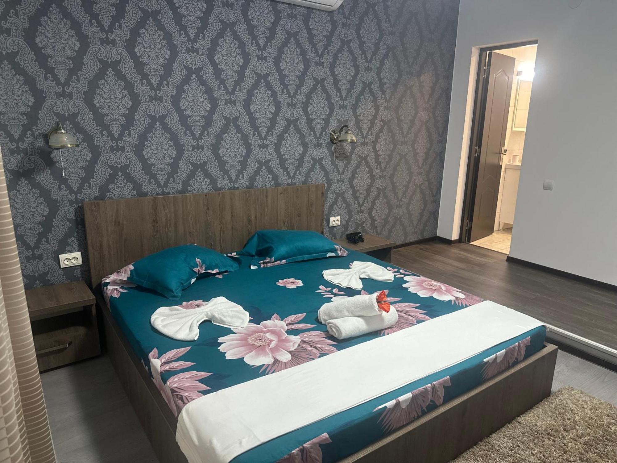 Отель Casa Clau Оршова Экстерьер фото