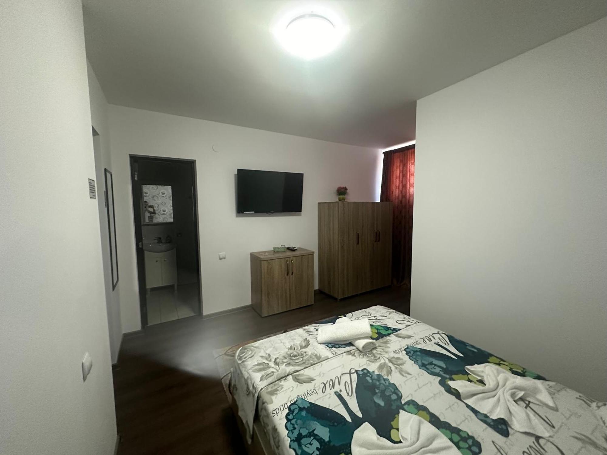 Отель Casa Clau Оршова Экстерьер фото